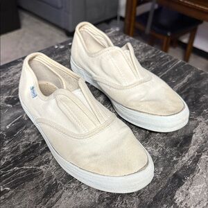 Hyper V Tabi #1000 Work Shoe Classic Cream Slip-On Canvas Shoes